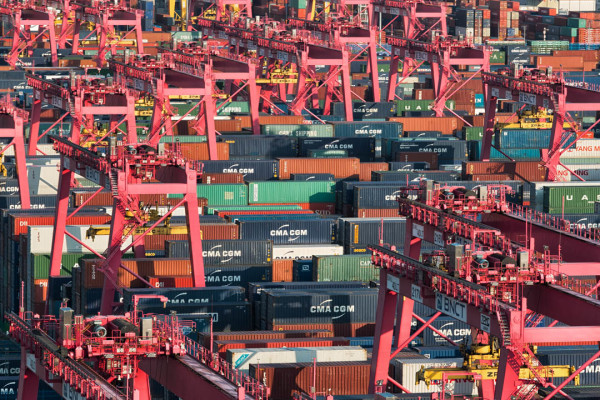 Cranes and containers at BNCT terminal