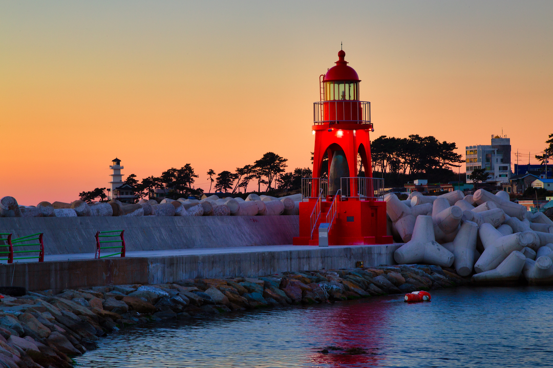  Buddhist Bell Lighthouse 